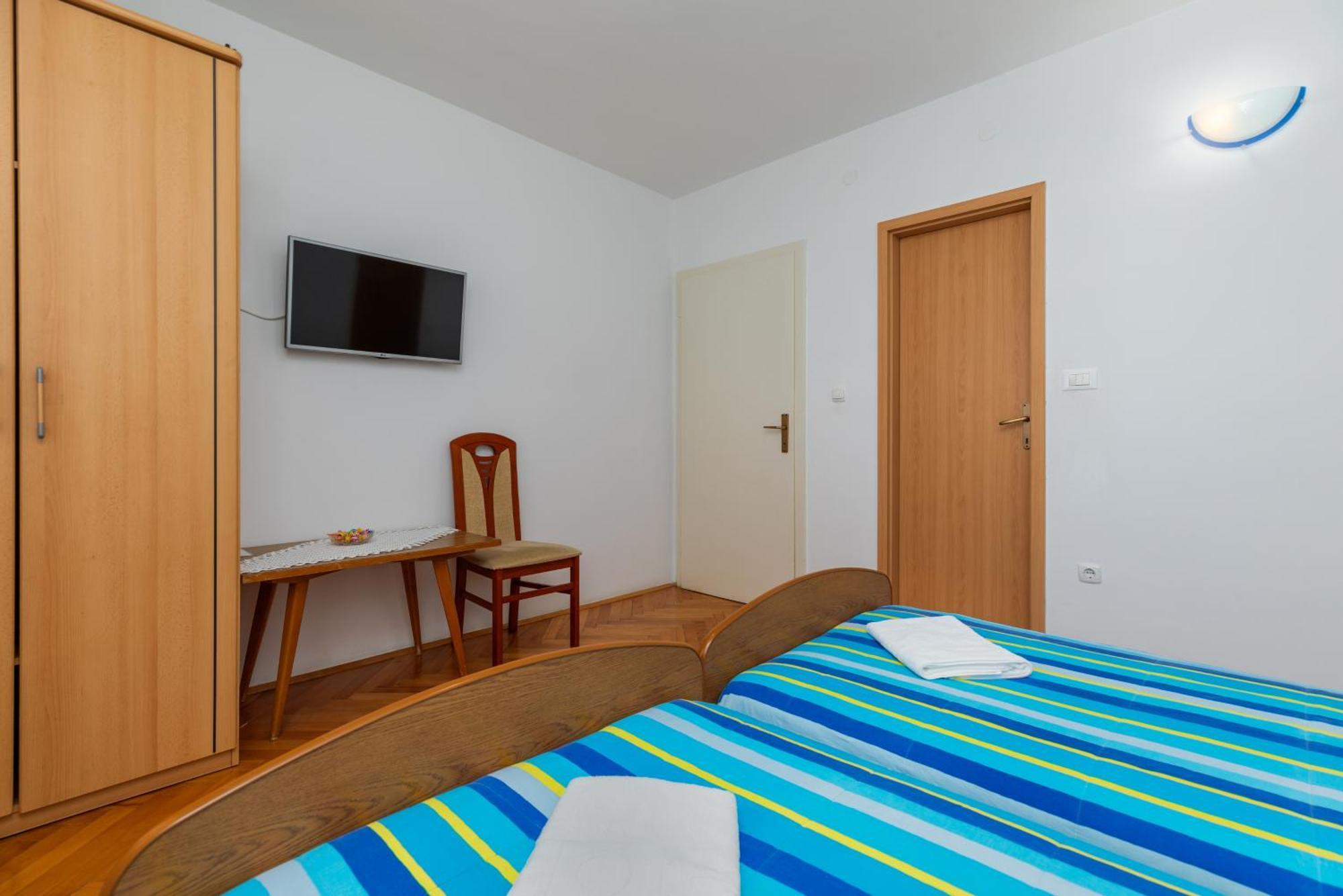 Apartments With A Parking Space Omis - 2745 Habitación foto